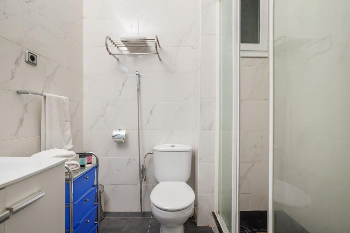 Next To Sagrada Familia 4-Bedroom Apartment 바르셀로나 외부 사진