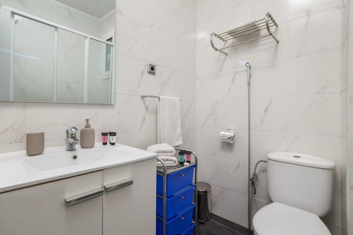 Next To Sagrada Familia 4-Bedroom Apartment 바르셀로나 외부 사진