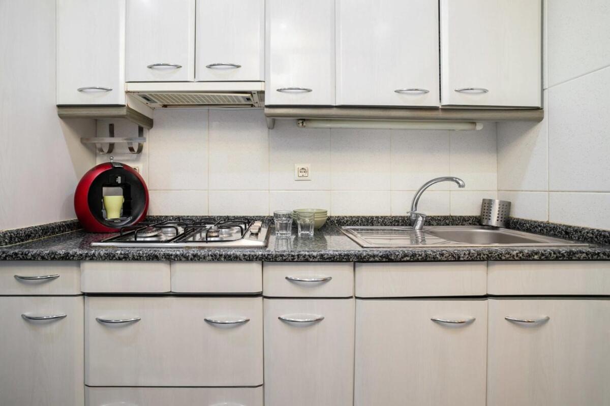 Next To Sagrada Familia 4-Bedroom Apartment 바르셀로나 외부 사진