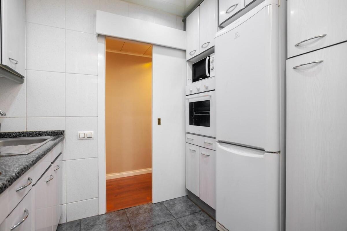 Next To Sagrada Familia 4-Bedroom Apartment 바르셀로나 외부 사진