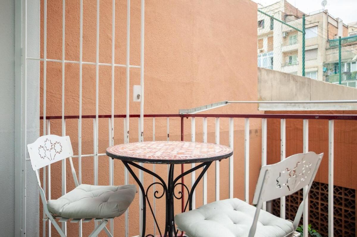 Next To Sagrada Familia 4-Bedroom Apartment 바르셀로나 외부 사진